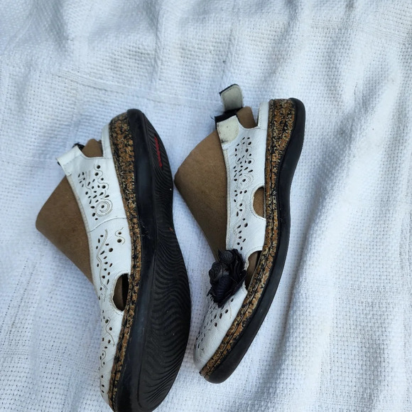 Rieker leather cut out floral sling backs 37/6 - Picture 7 of 10